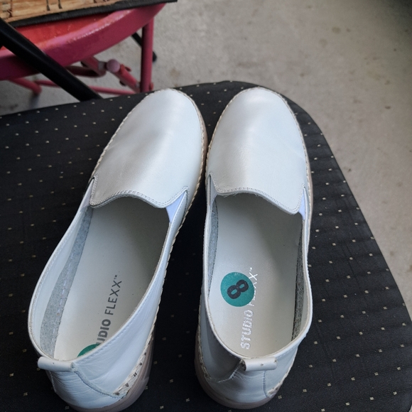 Studio Flexx Shoes - Picture 2 of 5